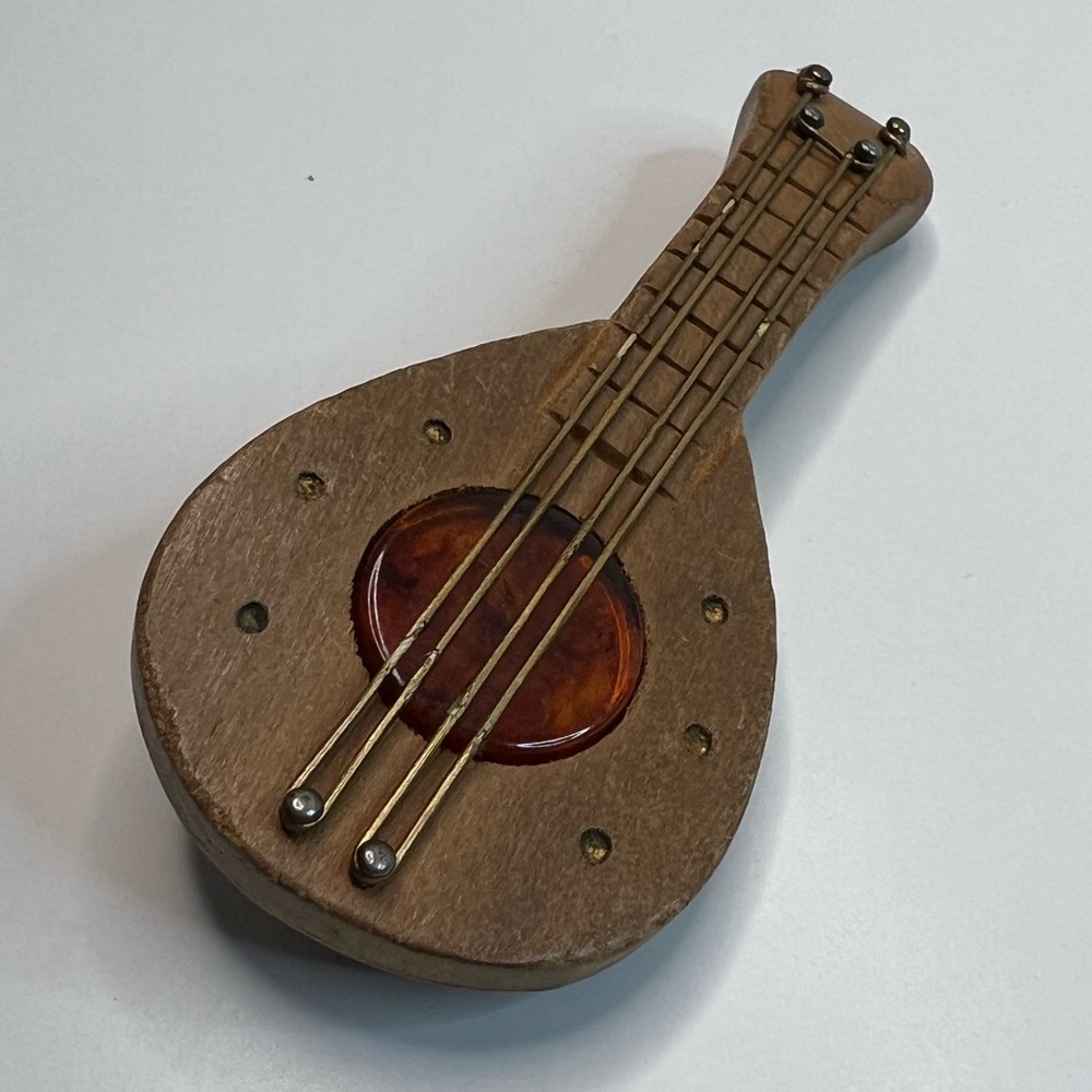 Vintage 40s Wood Mandolin Brooke with Bakelite Inlay